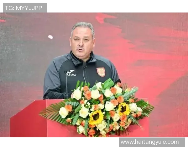 向余望头球助力重庆铜梁龙勇夺胜利展现团队精神与拼搏决心