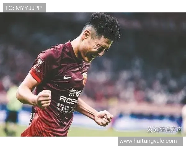 武磊精彩远射助力上海海港再创佳绩展现足球魅力与团队精神 武磊精彩远射助力上海海港再创佳绩展现足球魅力与团队精神